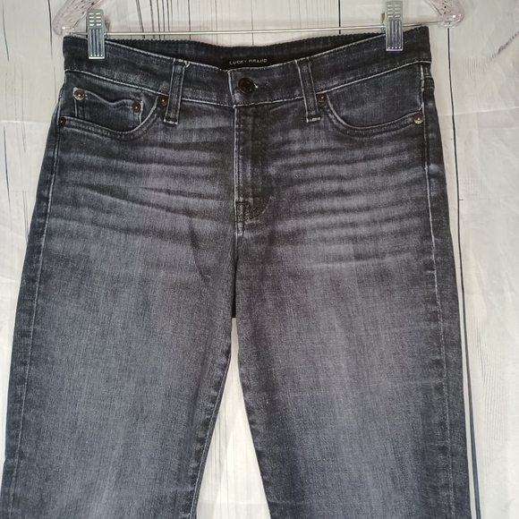 Lucky Brand Sweet Mid-Rise Straight Lightly Distressed Jeans - Picture 3 of 16